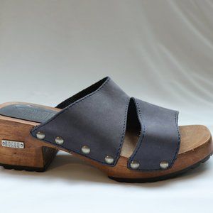 Vintage Bongo Wood Block Sandals